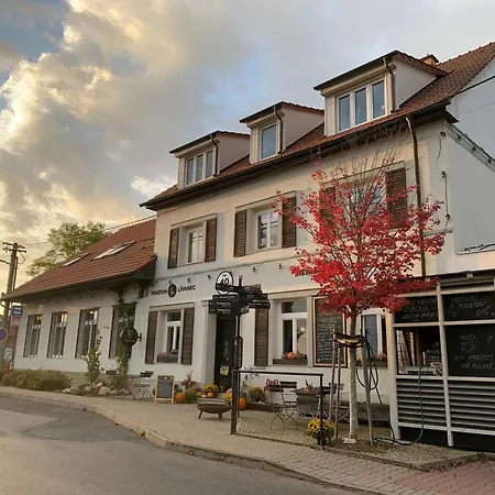 Bed and Breakfast Livanec *